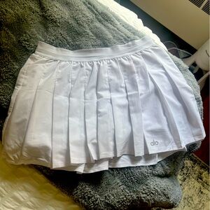 ALO Varsity Tennis skirt in white! Excellent condition!